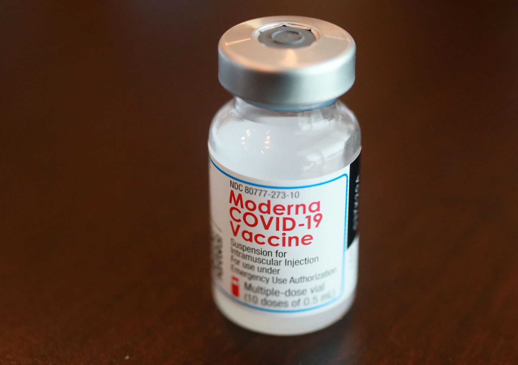 Pharmacies continue COVID-19 vaccine delivery Monday